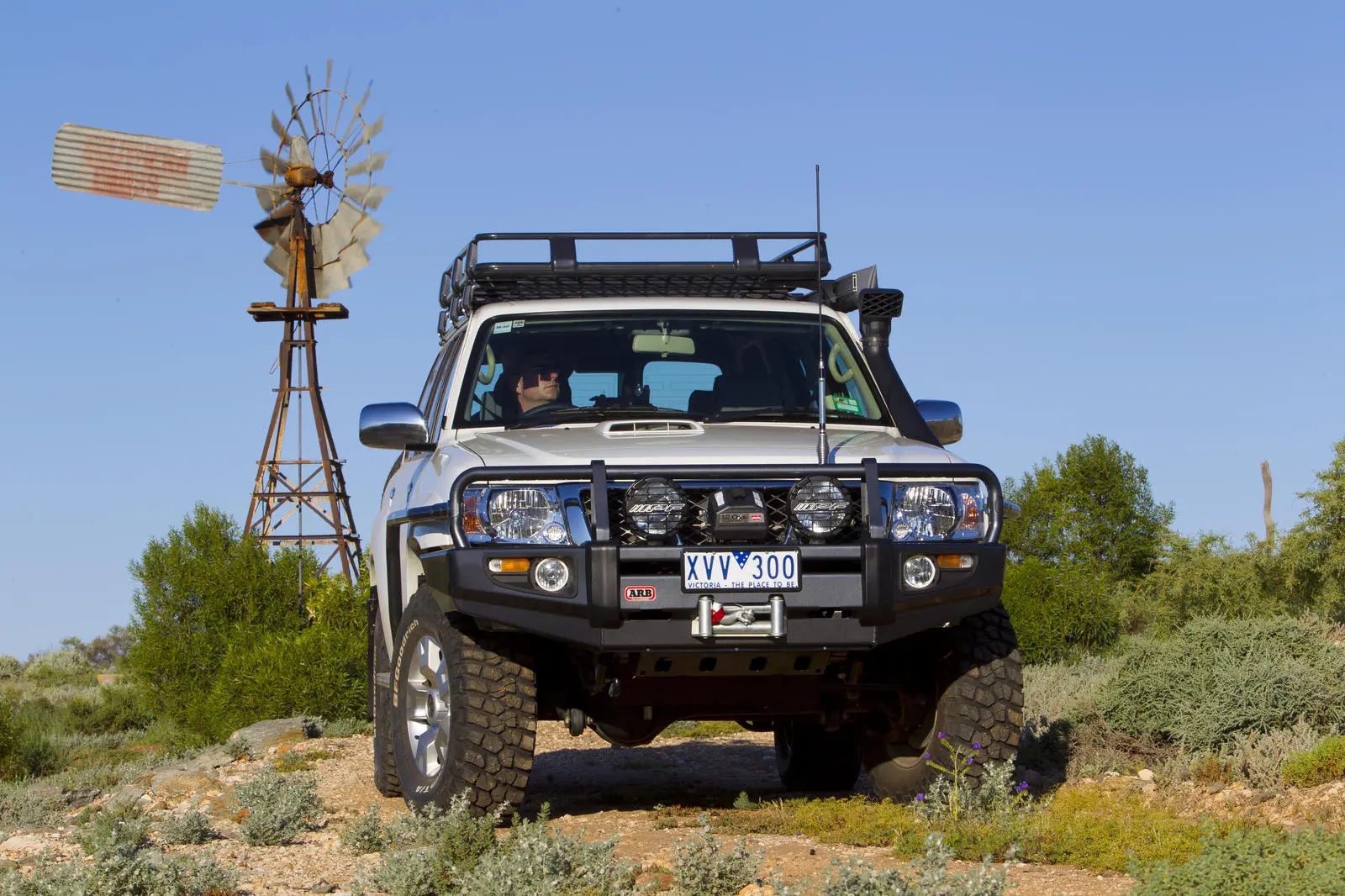 Бампер передний DELUXE  Y61 LWB 04 on с подкрылками