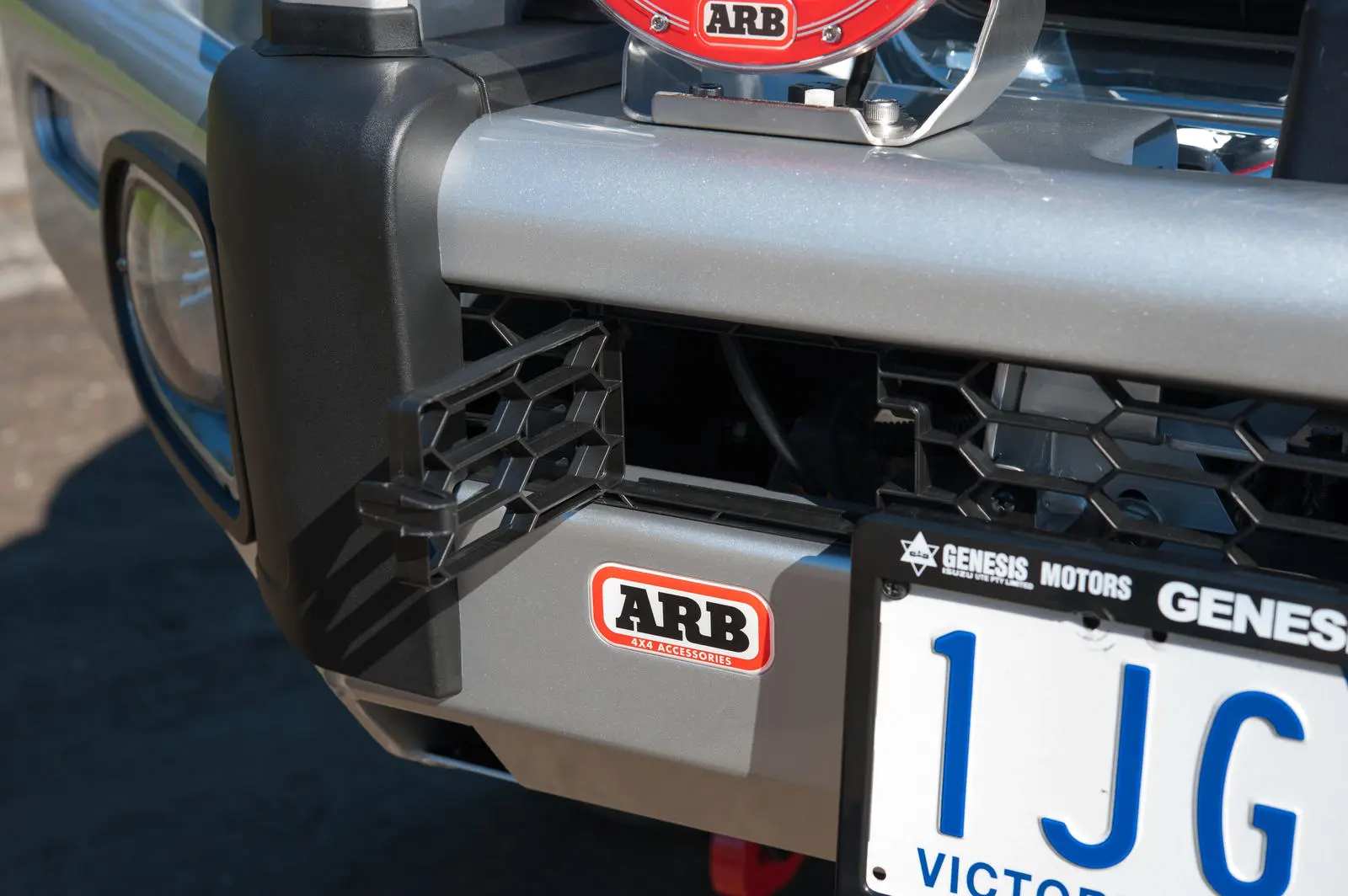 Бампер  D-Max 11/16 on (Facelift Model)