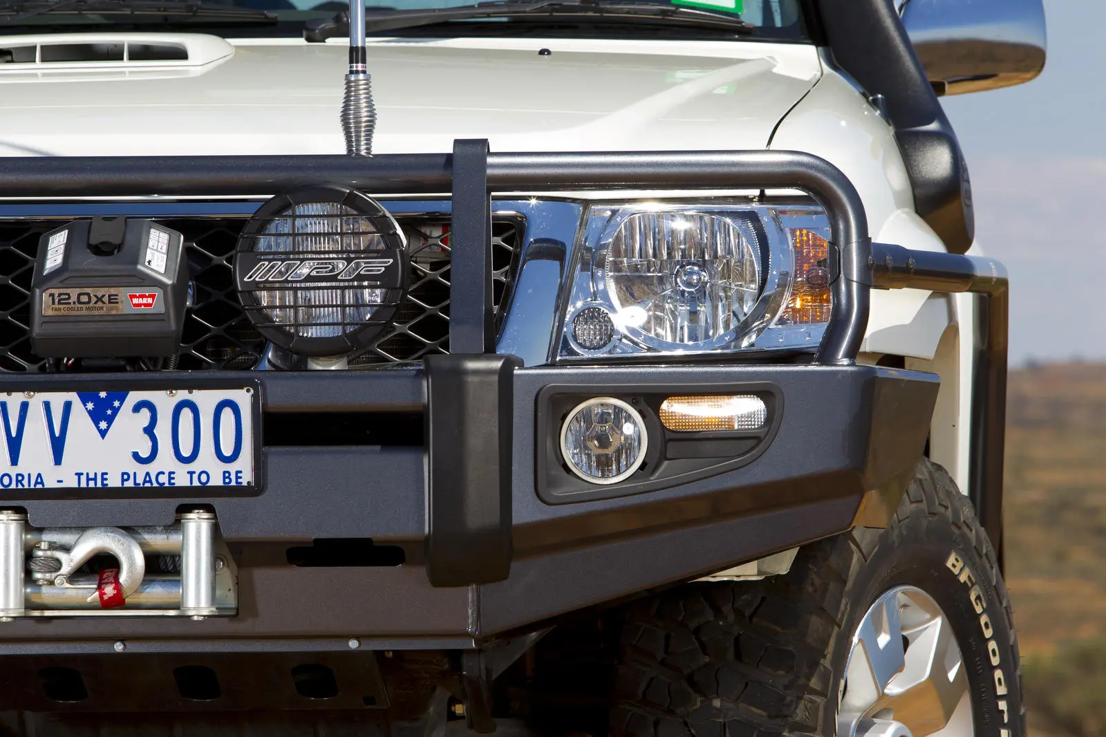 Бампер передний DELUXE  Y61 LWB 04 on с подкрылками