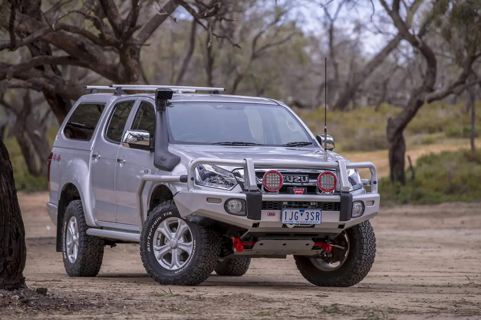 Бампер  D-Max 11/16 on (Facelift Model)