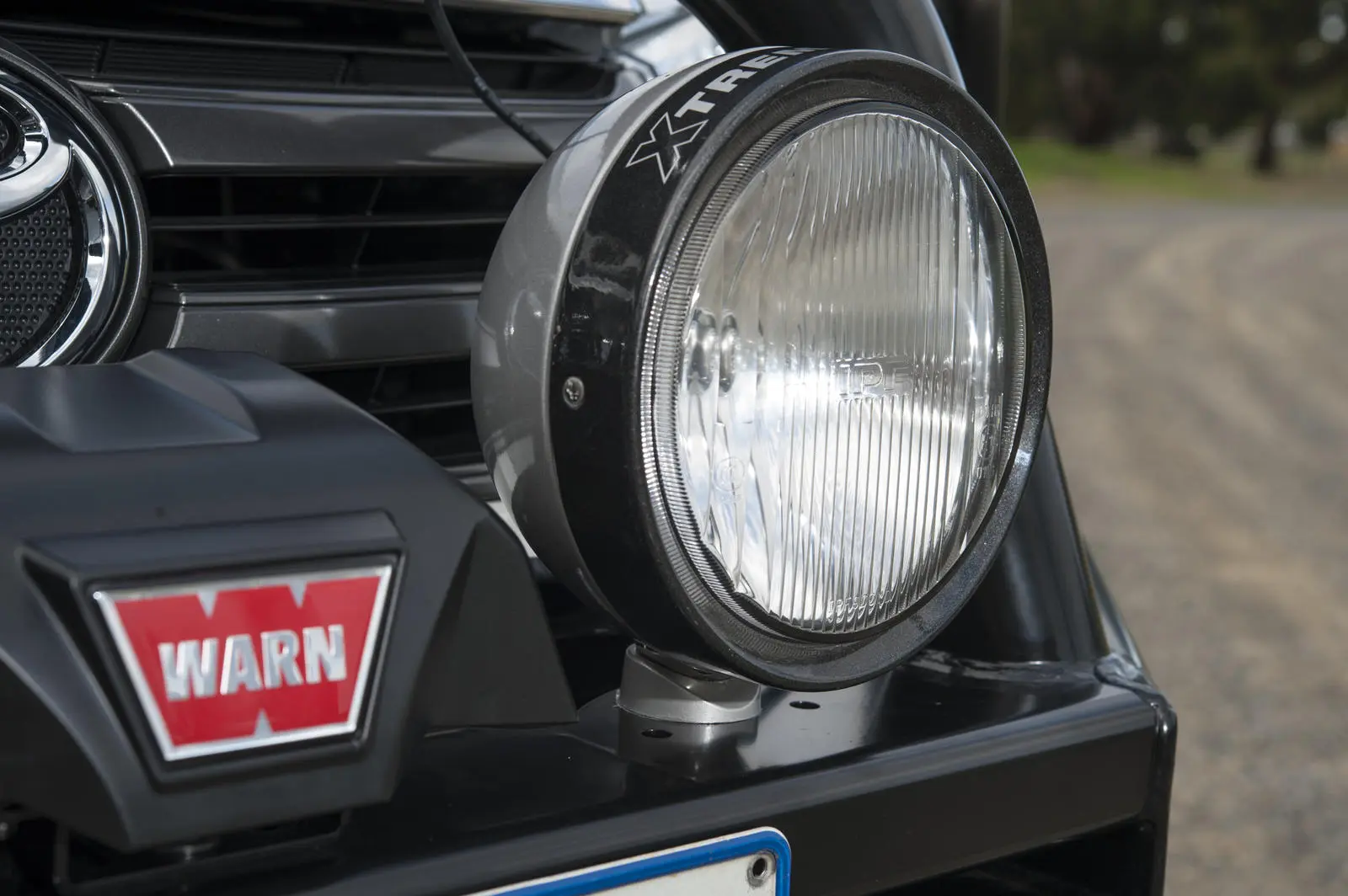 Бампер Hilux Commercial 2015 on 