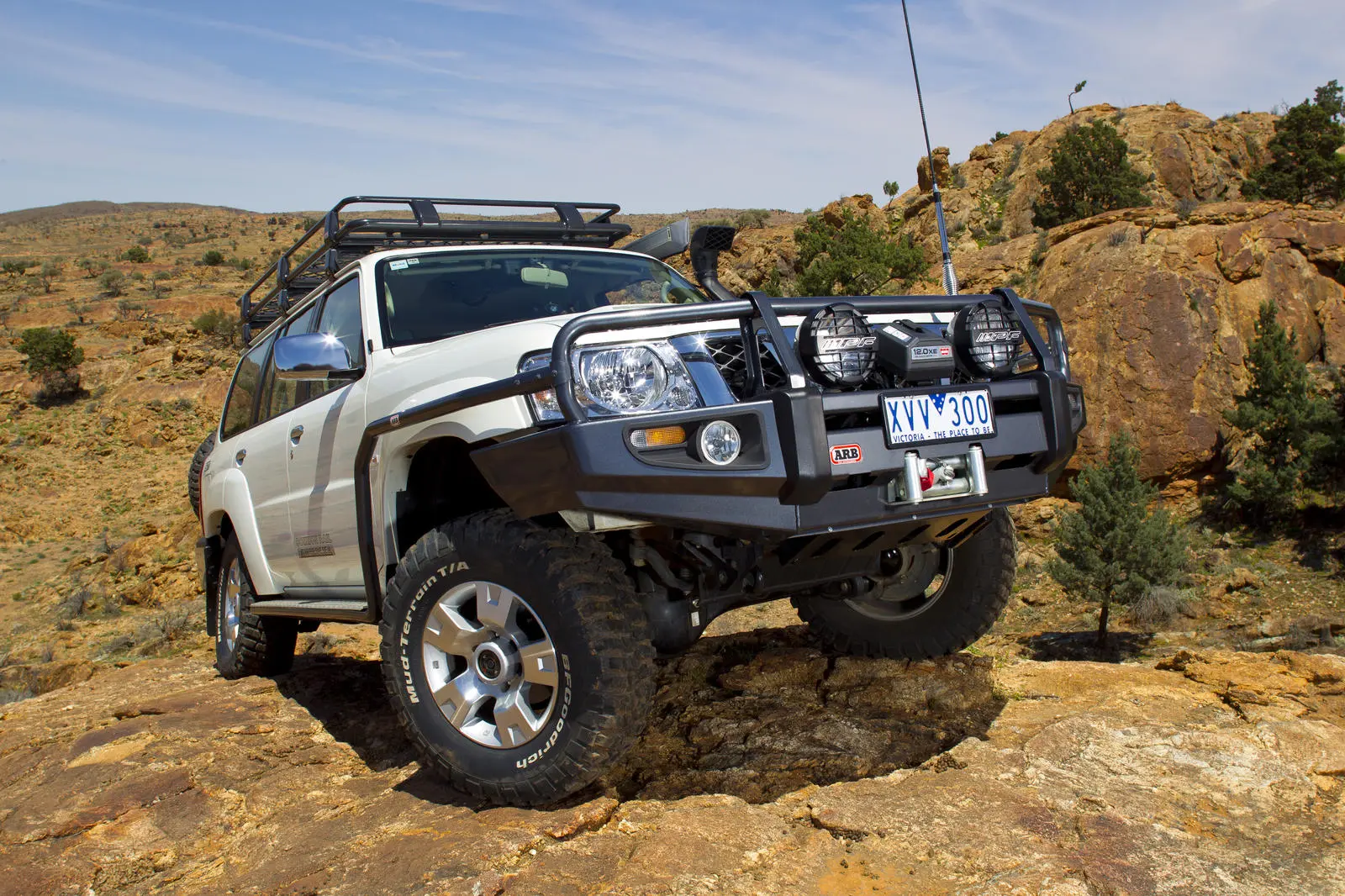 Бампер передний DELUXE  Y61 LWB 04 on с подкрылками