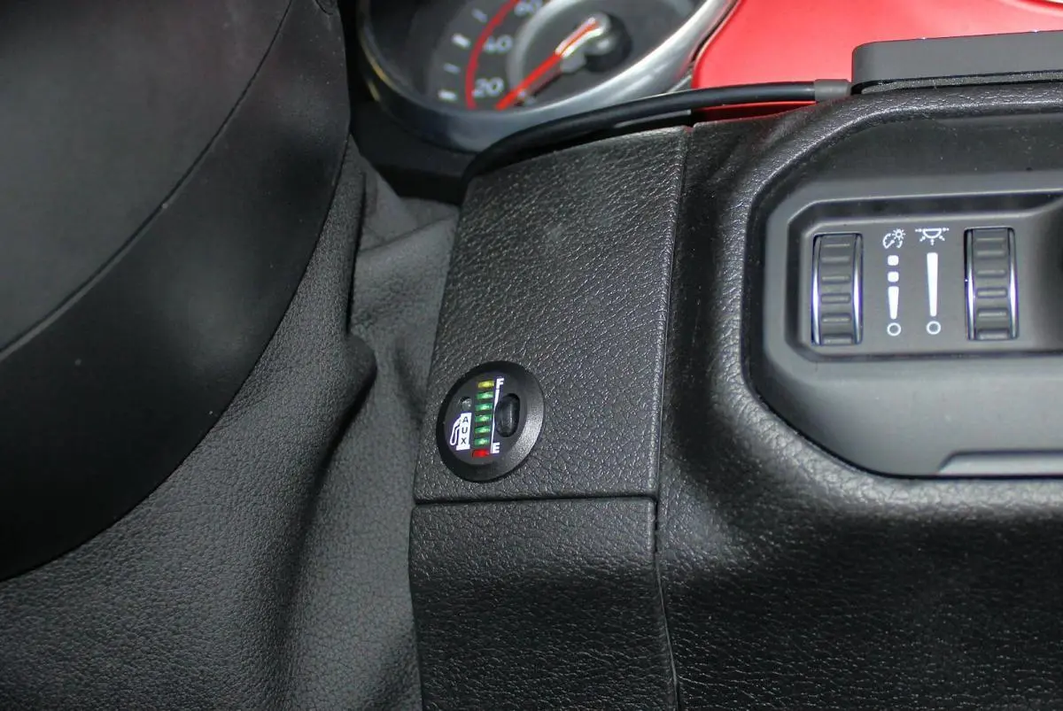 Топливный бак 70л