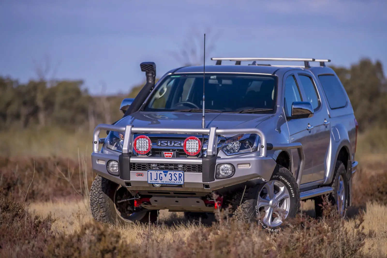 Бампер  D-Max 11/16 on (Facelift Model)