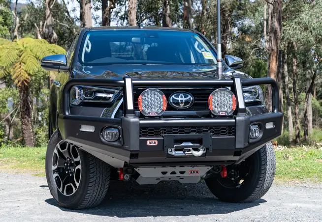 Бампер передний ARB Summit для Toyota Hilux 2020