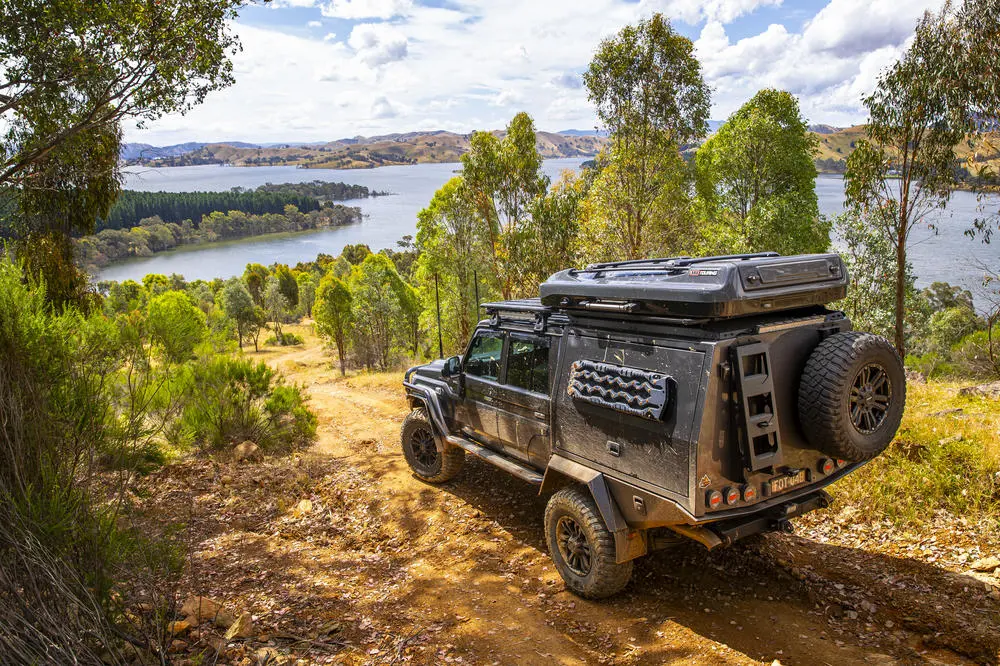 Палатка на крышу автомобиля ARB Altitude