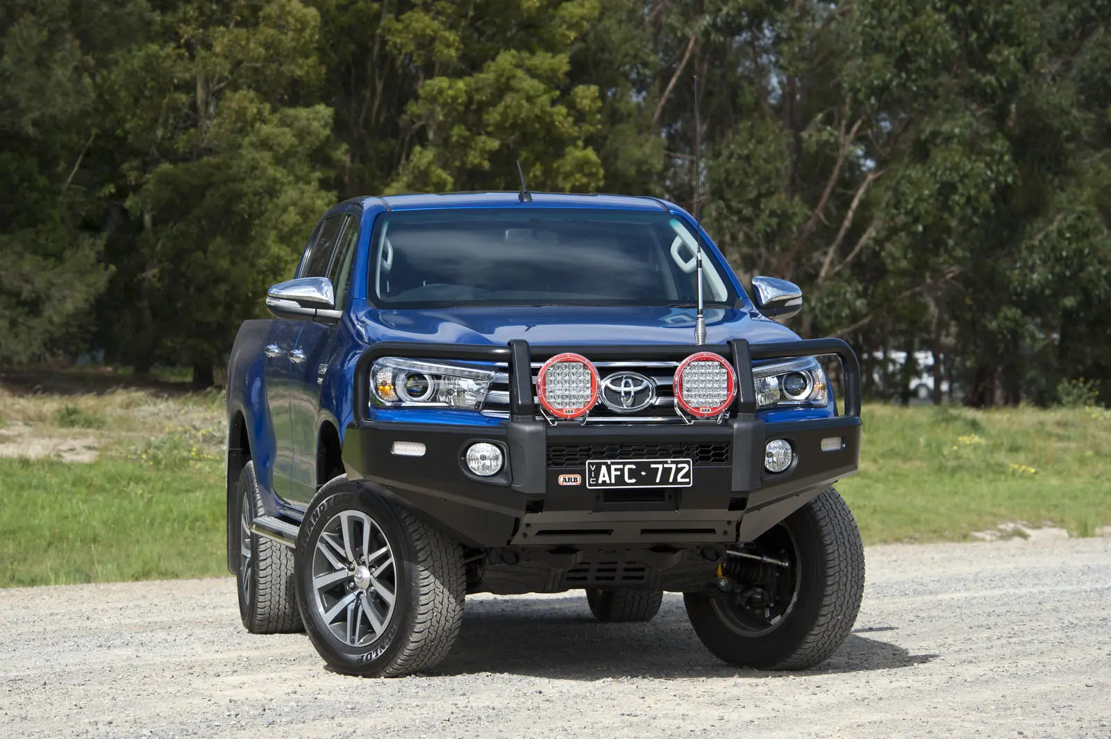 Бампер Hilux 2016 on