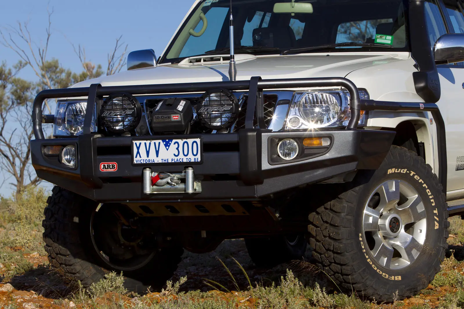 Бампер передний DELUXE  Y61 LWB 04 on с подкрылками