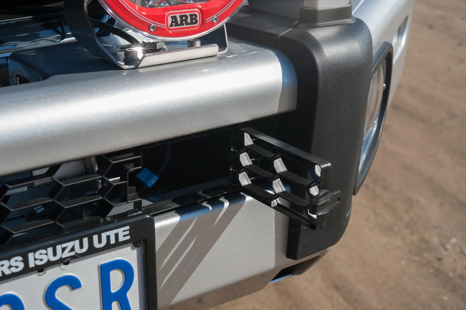 Бампер  D-Max 11/16 on (Facelift Model)