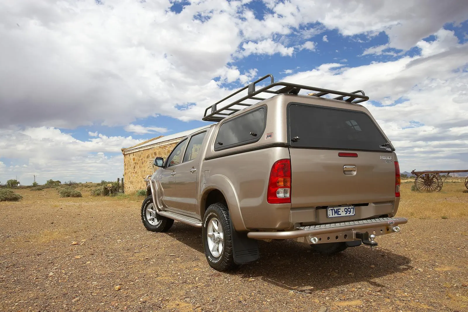 Задний бампер Hilux Vigo Dual Cab 4x4