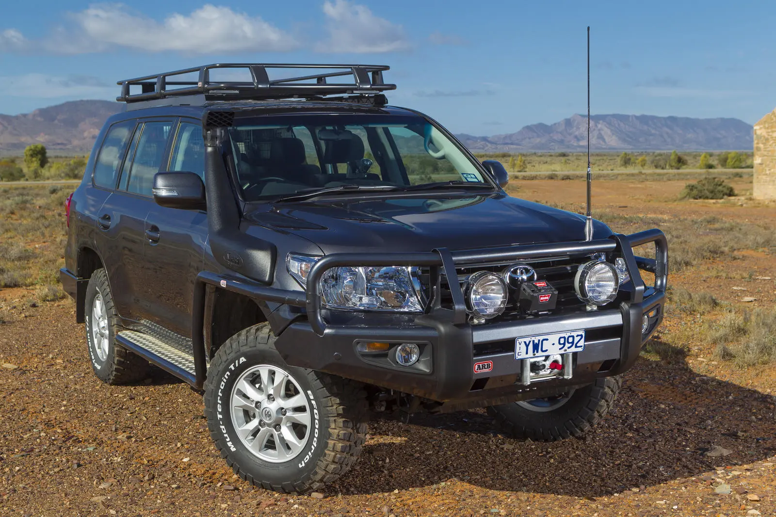 Бампер передний TLC 200 120N INC HLW Models