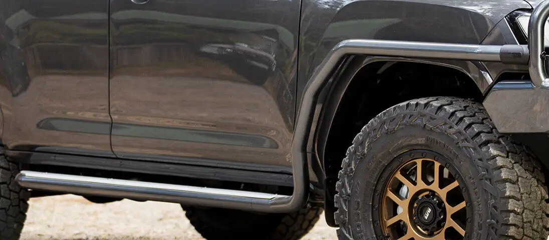 Боковые защитные дуги и силовые пороги ARB Summit для Land Cruiser 300